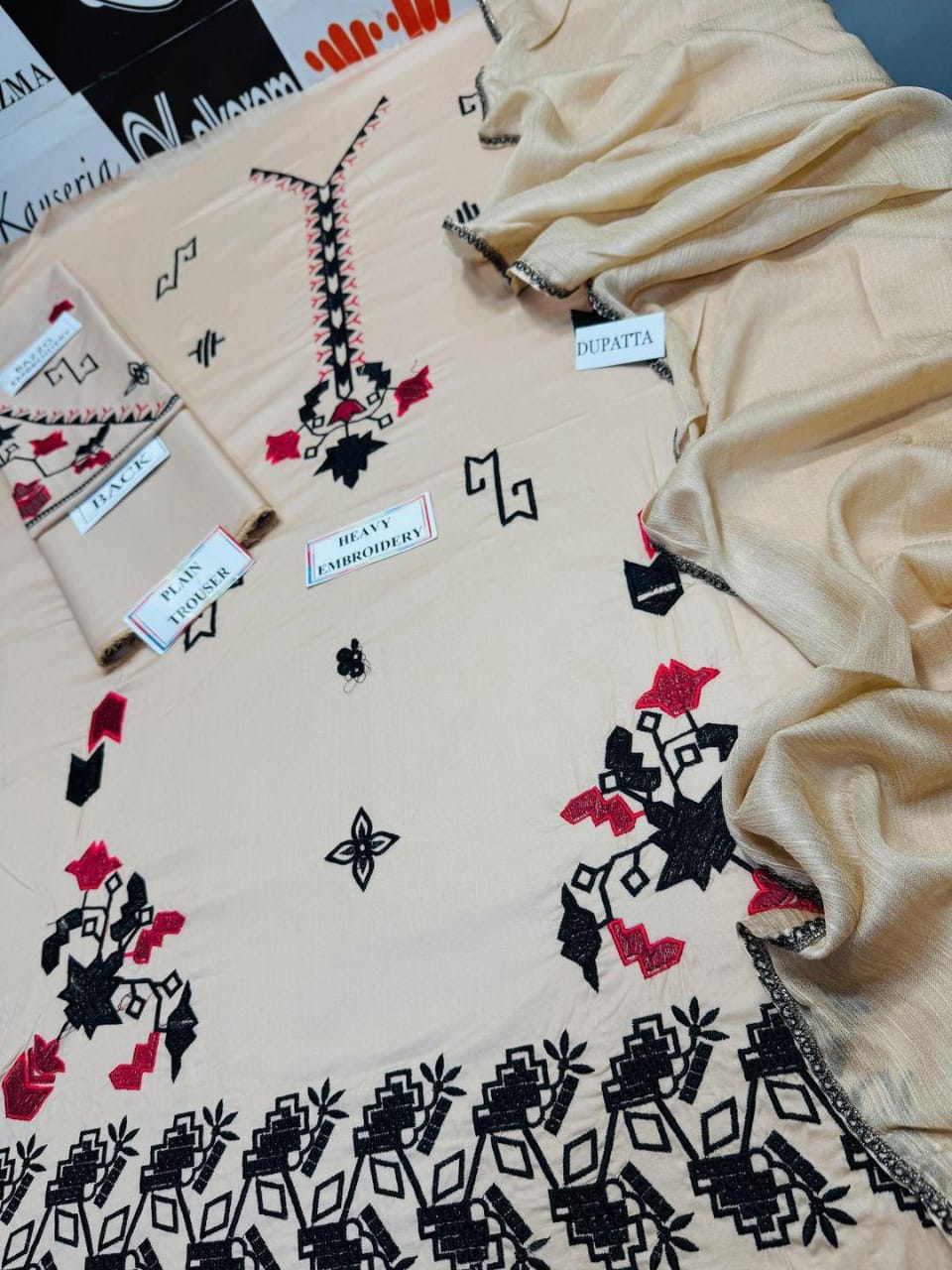 3pcs women's unstitched embroidered suit